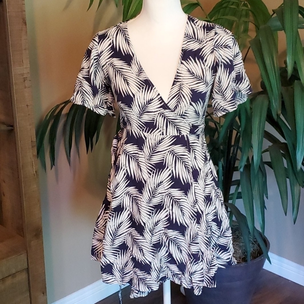 FOREVER 21 Darling summer wrap dress